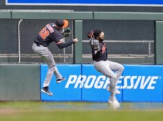 Tigers CF Parker Meadows ricoverato in ospedale dopo la collisione