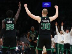 I Celtics affondano 29 trey da file, strappano i Pelicans per sigillare il numero 2 in East