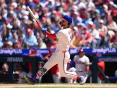 Kyle Schwarber e Bryce Harper spingono i Phillies a superare i D-backs
