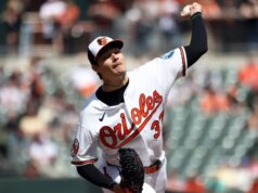 Il festeggiato Cade Povich lancia gli Orioles oltre i Giants