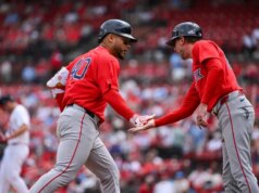 Willson Contreras martella l’ex squadra mentre i Pink Sox disfano le carte