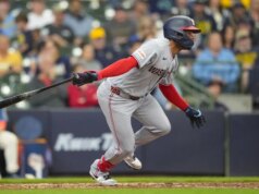 Le Nazionali vincono una partita avanti e indietro per guadagnare la vittoria dei Brewers