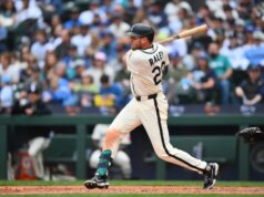 Logan Gilbert ottiene la prima vittoria mentre i Mariners battono nuovamente Astros