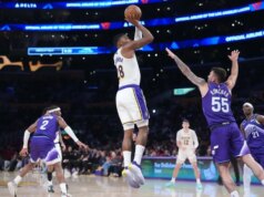 I Lakers svuotano la panchina vincendo asimmetricamente sugli umili Jazz