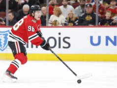 I Blackhawks affrontano gli Sharks, cercano di essere positivi per un’altra stagione senza playoff