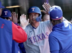 I Rangers sfruttano lo slancio del rally finale fino all’apertura contro i Mariners