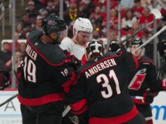 Frederik Andersen, Canes ha escluso i Senatori in Gara 1