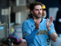 Garrett Mitchell fornisce la scintilla mentre Brewer osserva Marlins