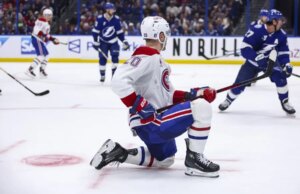 Juraj Slafkovsky dei Canadiens segna 3 gol, incluso OT, superando Lightning