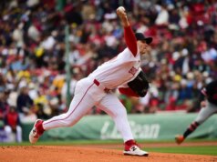 Purple Sox RHP Sonny Grey (bicipite femorale) esce al 3° inning