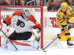 Dan Vladar, Flyers esclude i Penguins per il vantaggio di 2-0 nella serie