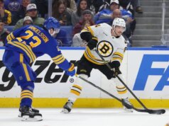 I Bruins tornano a casa per Gara 3 dopo aver ribaltato il vantaggio di Sabres sul ghiaccio casalingo