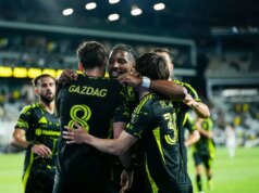 Dopo il ritardo meteorologico, la Crew sconfigge i Galaxy per la prima vittoria casalinga della stagione