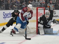 Una valanga abbatte i Kings e si avvicina alla serie