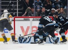 I Knights raggiungono Mammoth sul purpose OT di Shea Theodore