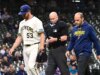 Il Brewers RHP Brandon Woodruff esce dopo un calo di velocità