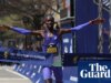 John Korir batte il file del percorso della maratona di Boston mentre i keniani mantengono i titoli