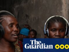 Artisti vari: recensione di Asili ya Mama – Le registrazioni sul campo della Tanzania raccontano storie di donne con un trillo energetico
