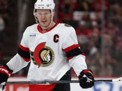 Brady Tkachuk assicura che non avoir voulu quitter Ottawa: «c’est una distrazione, frustrante à gérer»
