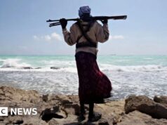 Pirati sequestrano una petroliera al largo della Somalia