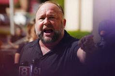 The Onion cerca di trasformare Infowars di Alex Jones in una parodia di se stesso