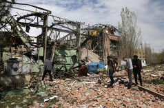 Tucker Carlson critica Trump per la bomba di Pasqua