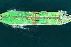 Trump vuole “ricablare” il petrolio globale lontano da Hormuz – esperto (VIDEO)