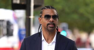 David Haye ha deciso di provare a rubare il cibo degli altri team in I’m A Celeb