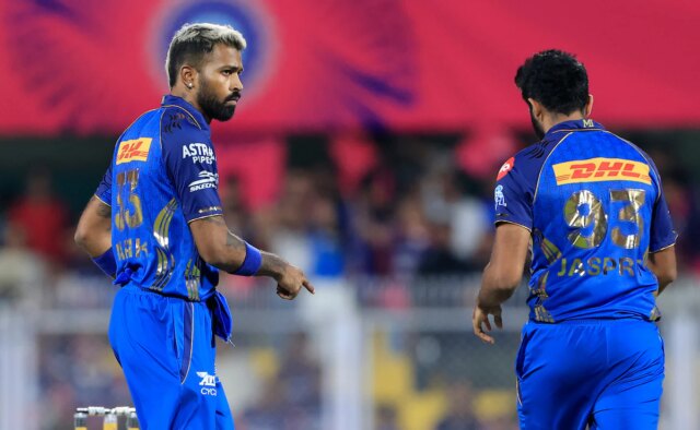 8a16k1v4_hardik-pandya-and-japsrit-bumrah-bcci_625x300_13_April_26.jpg