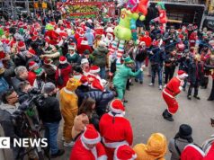 L’organizzatore del SantaCon accusato di aver rubato 1 milione di dollari da un giro dei pub di beneficenza