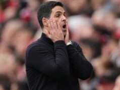 La corsa al titolo dell’Arsenal subisce un duro colpo dopo la straordinaria sconfitta contro Bournemoth