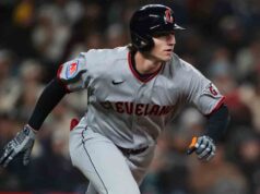 Chase DeLauter dei Guardiani esce contro i Dodgers dopo aver commesso fallo sulla palla alla caviglia