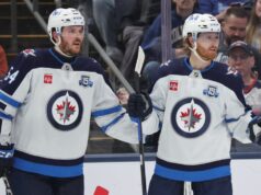 Connor segna due volte mentre i Jets battono i Blue Jackets per rimanere in caccia ai playoff
