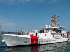 Il CBP unisce le forze con la Guardia Costiera per intercettare 3 imbarcazioni di contrabbandieri e arrestare 60 persone al largo della costa della California