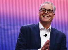 Il CEO della compagnia aerea scatena una reazione negativa dopo aver rivelato cosa sta realmente portando i prezzi dei biglietti alle stelle