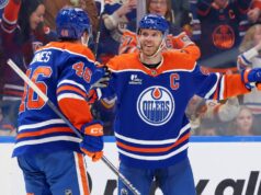 Gli Oilers conquistano l’accesso ai playoff dopo che i Jets cadono contro i Flyers