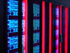 Le persone preferirebbero avere un magazzino Amazon nel proprio cortile piuttosto che un information heart