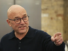 Gregg Wallace affronta una domanda mirata su “come trattare le donne” durante uno spettacolo dal vivo