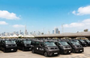 Uber e WeRide intensificano le operazioni dei robotaxi a Dubai