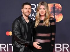 Hannah Cooper-Dommett ammette che sta facendo impazzire Joel con il bambino n. 2 in arrivo “da un giorno all’altro”