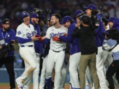 Tucker guida in serie vincenti mentre i Dodgers superano Marlins