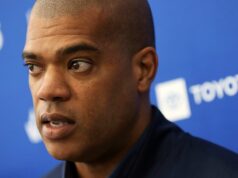 I tori licenziano il GM Marc Eversley, EVP delle operazioni di basket Arturas Karnisova