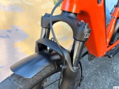 Recensione della bici elettrica Momentum Vida E+: guida stabile e di qualità