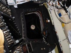 Come guardare Artemis 2 raggiungere la Luna e fare la storia del volo spaziale oggi