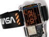 Questo smartwatch nerd ispirato alla NASA ha un fascino retrò e fantascientifico e un prezzo di $ 129
