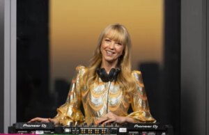 Sara Cox sostituisce ufficialmente Scott Mills come nuovo conduttore di BBC Radio 2 Breakfast