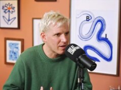“Ridicolo” Jamie Laing criticato dagli spettatori di Boat Race per aver ripetuto la stessa domanda