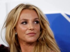 Britney Spears entra in riabilitazione dopo l’arresto per guida in stato di ebbrezza “campanello d’allarme”.