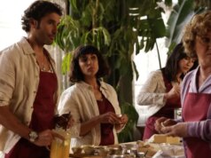 Annulla i tuoi programmi del superb settimana per abbuffarti di tutti e 7 gli episodi di mistero di omicidio durante le vacanze in Portogallo