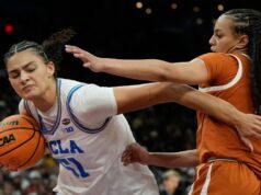 L’UCLA tiene a bada il Texas per raggiungere la prima partita del campionato nazionale